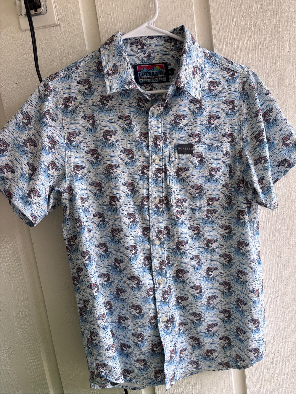 BURLEBO Light Blue Short-Sleeve Button-Down Shirt with Fish Print